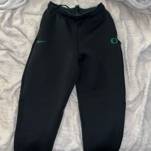 black oregon nike sweats